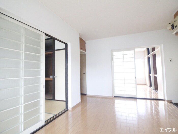 物件内観写真8　(居室)