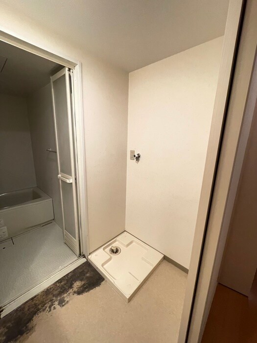 物件内観写真19　(洗濯機置場)