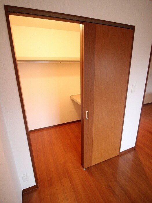 物件内観写真9　(収納)