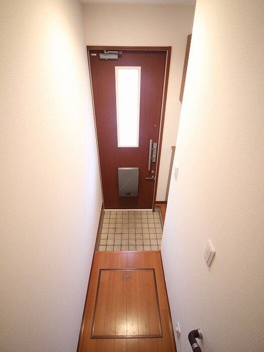 物件内観写真15　(玄関)