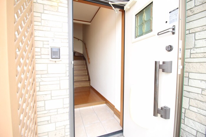 物件内観写真15　(玄関)