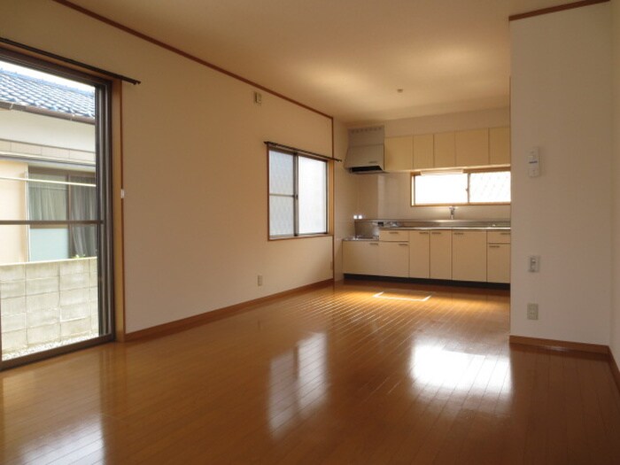 物件内観写真4　(居室)