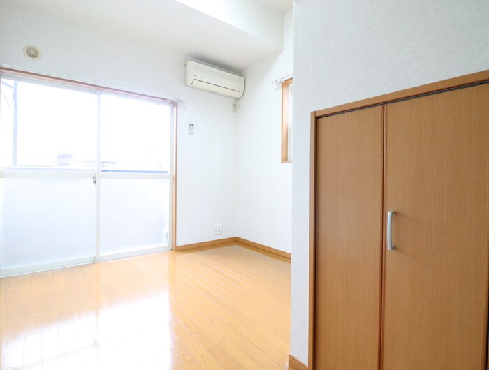 物件内観写真9　(居室)