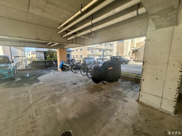 物件外観写真6　(駐輪場)
