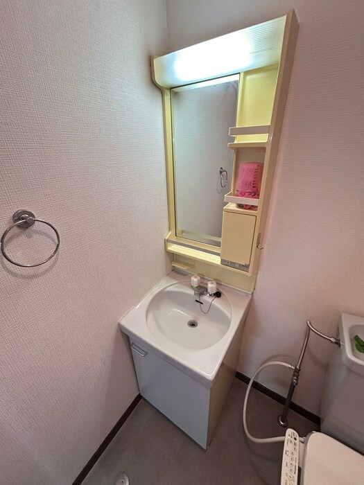 物件内観写真8　(洗面)