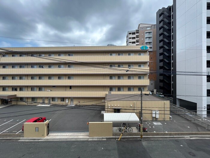 物件内観写真13　(室内からの展望)