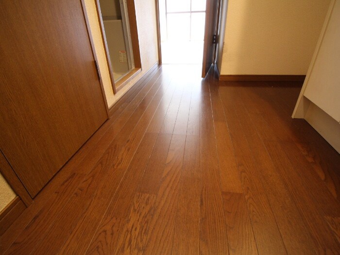 物件内観写真17　(廊下)