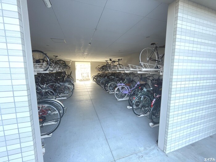 物件外観写真5　(駐輪場)