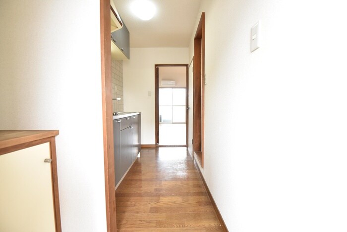 物件内観写真13　(廊下)