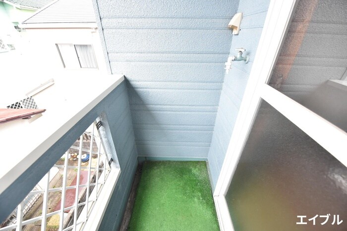 物件内観写真16　(洗濯機置場)