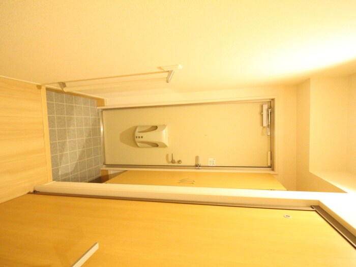 物件内観写真14　(玄関)