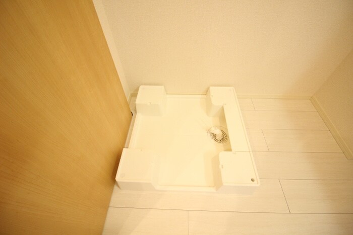 物件内観写真17　(洗濯機置場)