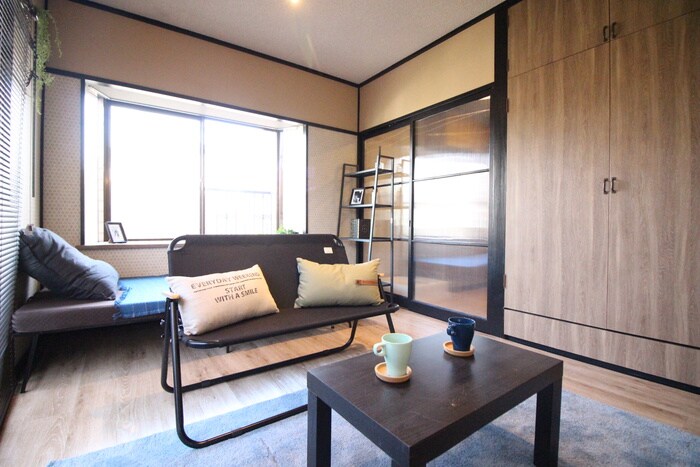 物件内観写真2　(居室)