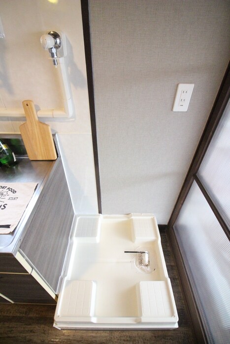 物件内観写真7　(洗濯機置場)