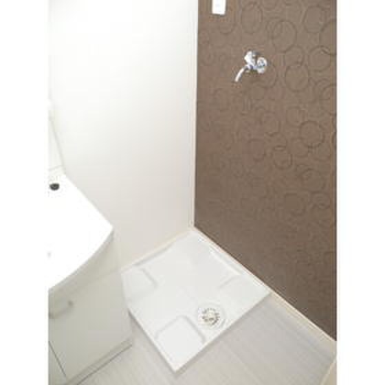 物件内観写真9　(洗濯機置場)