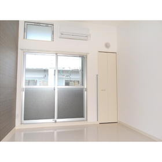 物件内観写真11　(居室)