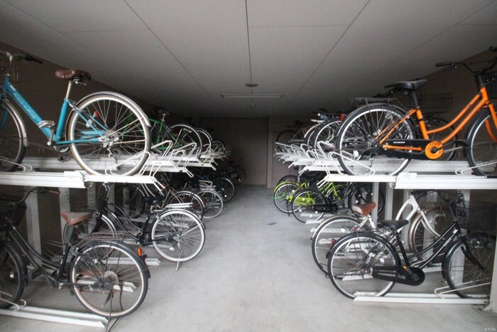 物件外観写真3　(駐輪場)