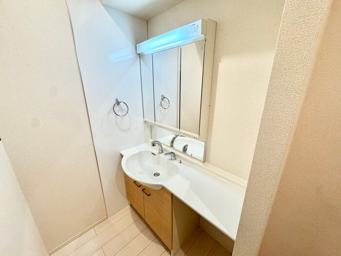 物件内観写真8　(洗面)