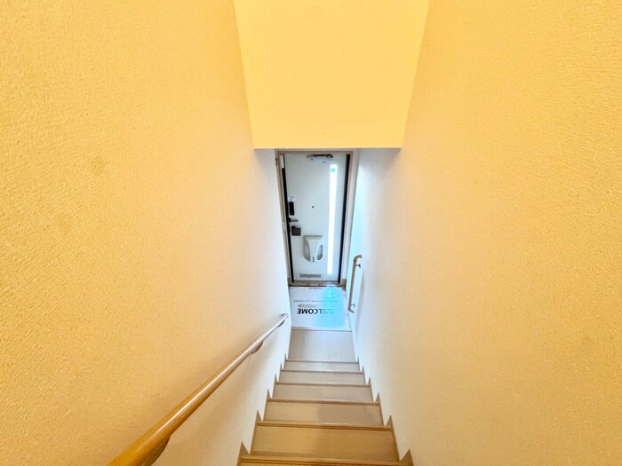 物件内観写真10　(玄関)