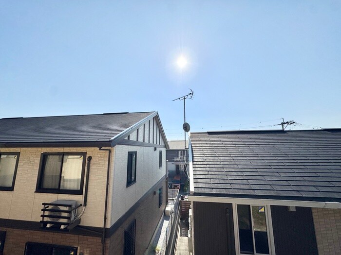 物件内観写真12　(室内からの展望)