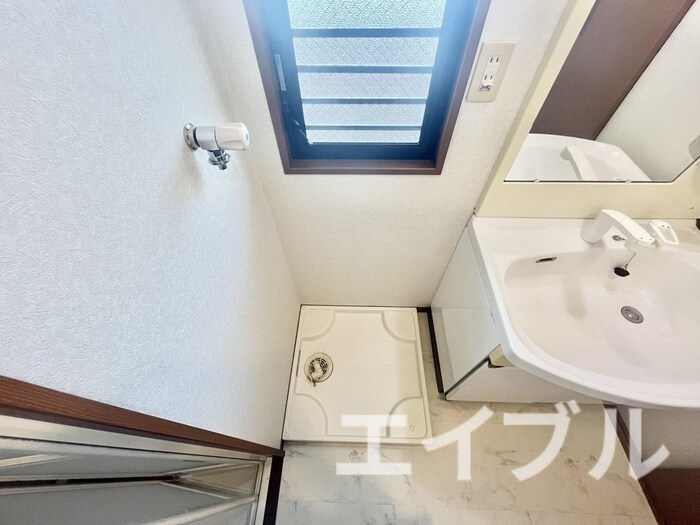 物件内観写真13　(洗濯機置場)