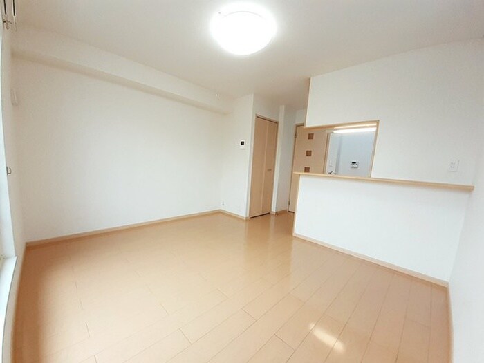 物件内観写真2　(居室)