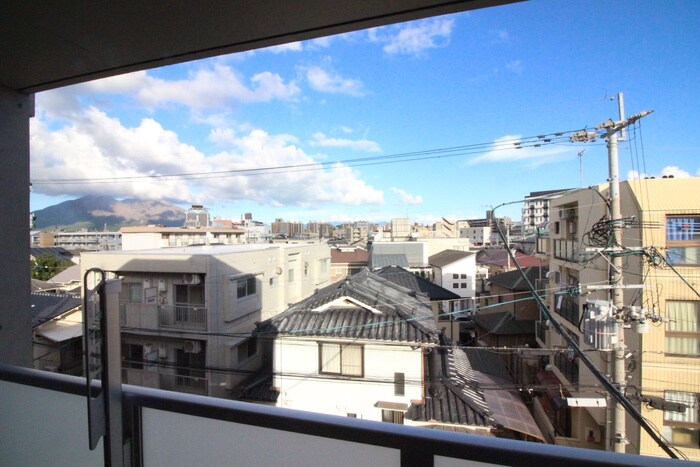 物件内観写真13　(室内からの展望)