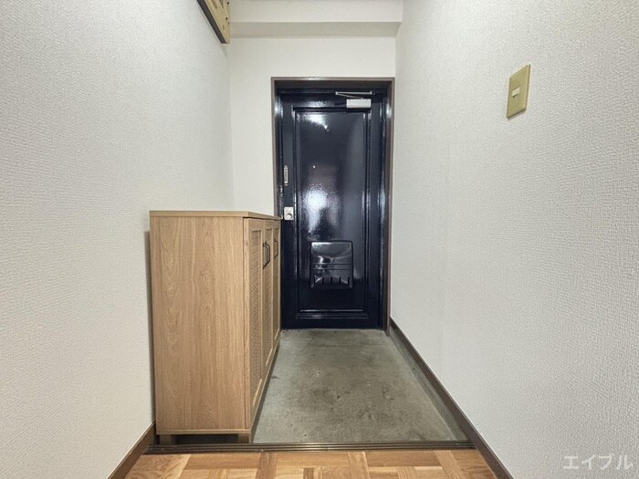 物件内観写真16　(玄関)
