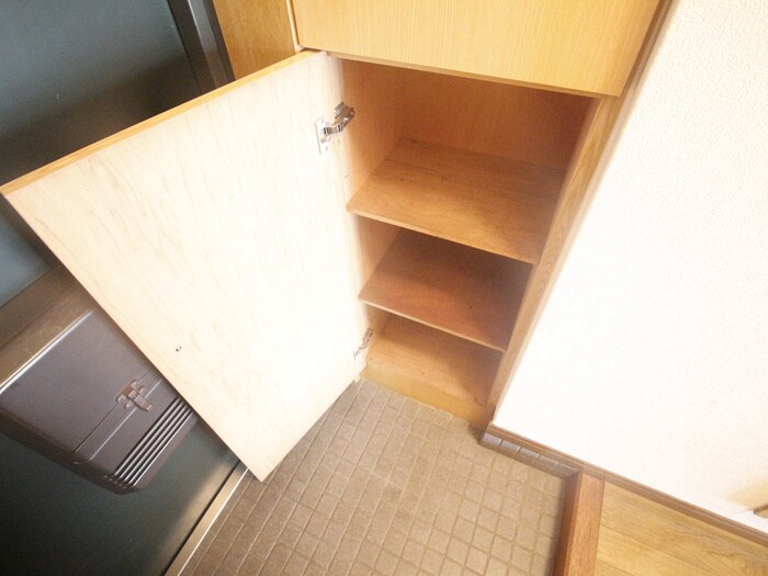 物件内観写真15　(靴箱)