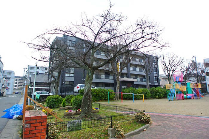 物件外観写真3　(周辺環境)