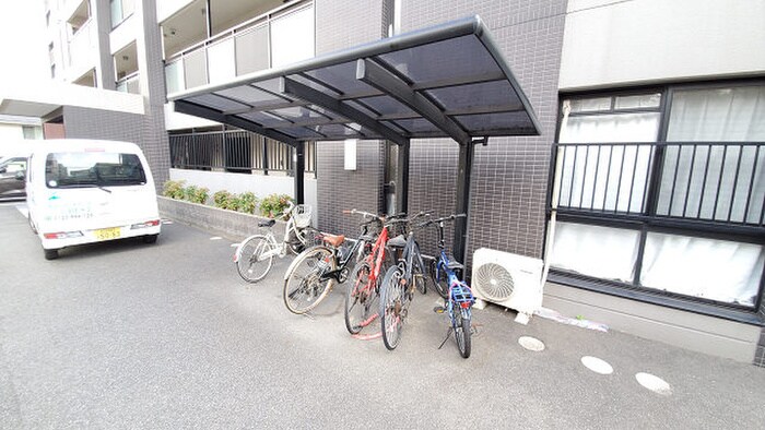 物件外観写真6　(駐輪場)