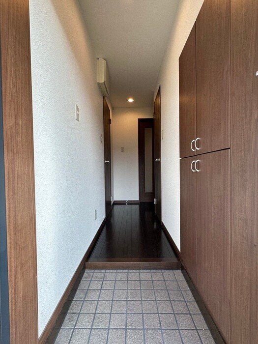 物件内観写真17　(玄関)