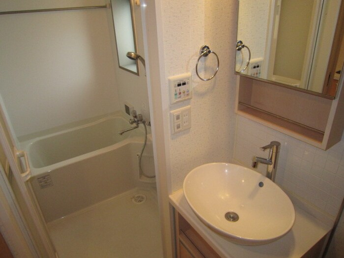 物件内観写真8　(洗面)