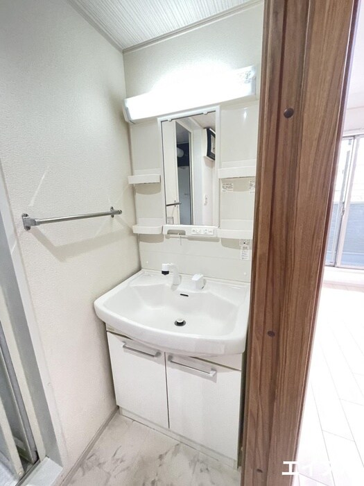 物件内観写真8　(洗面)