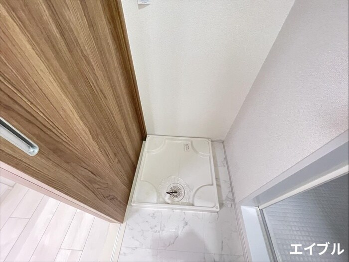 物件内観写真12　(洗濯機置場)