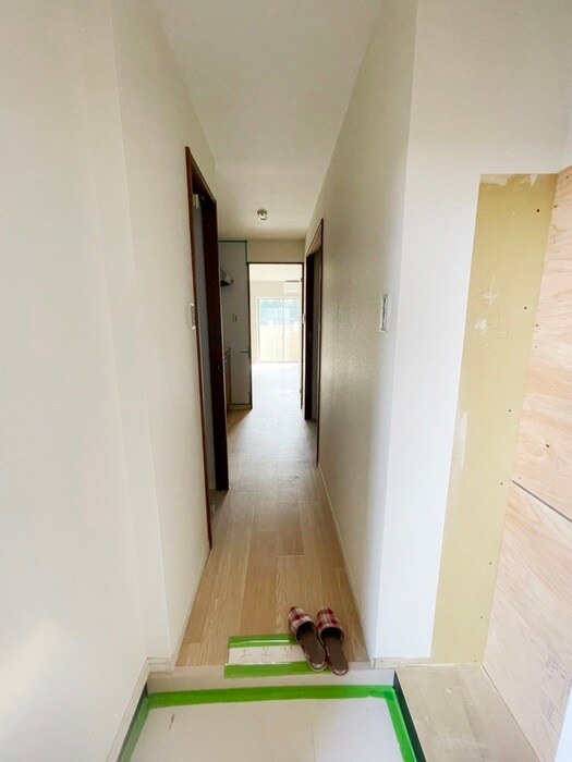 物件内観写真10　(玄関)