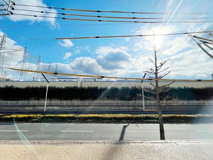 物件内観写真16　(室内からの展望)