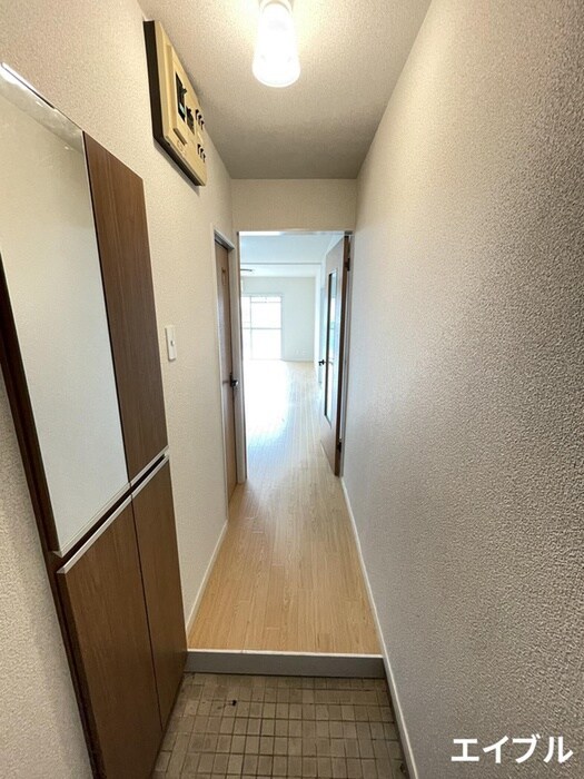 物件内観写真17　(玄関)