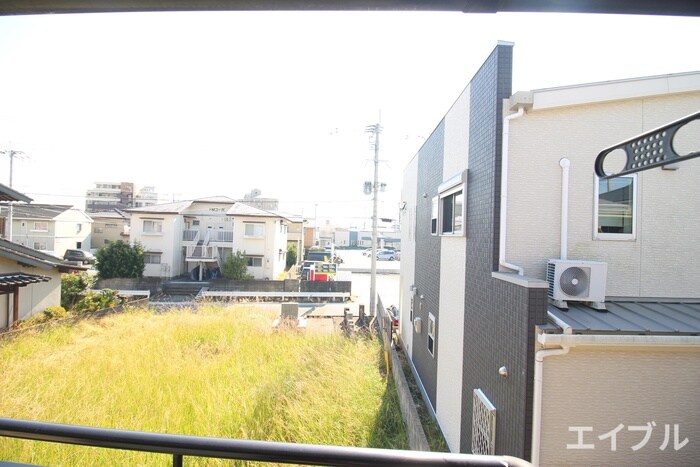 物件内観写真16　(室内からの展望)