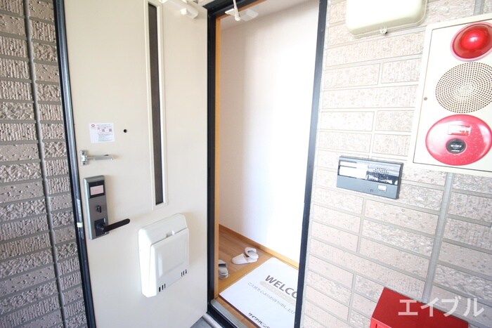 物件内観写真17　(玄関)