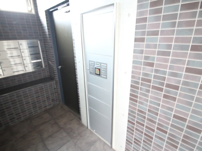 物件外観写真6　(建物設備)