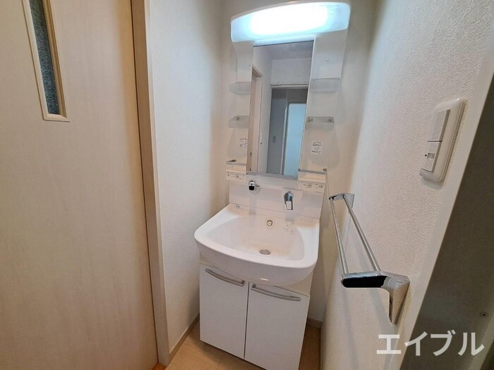 物件内観写真9　(洗面)