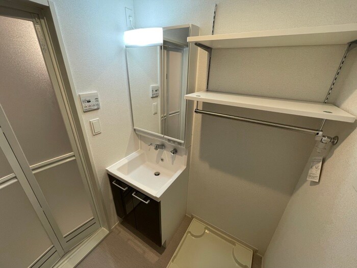 物件内観写真11　(洗面)