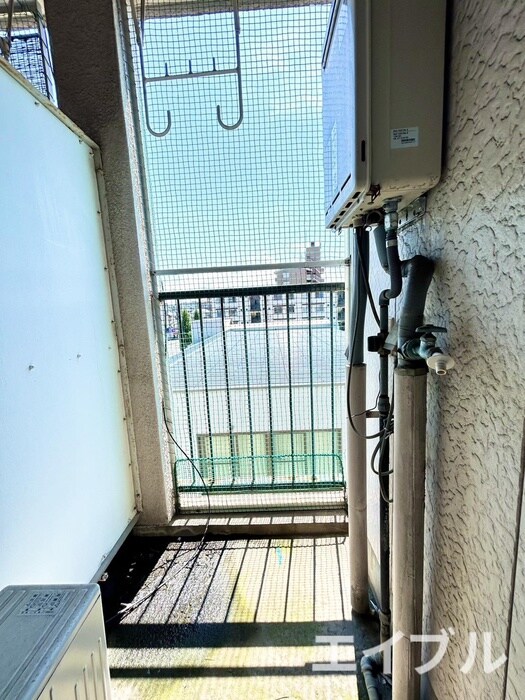 物件内観写真10　(洗濯機置場)