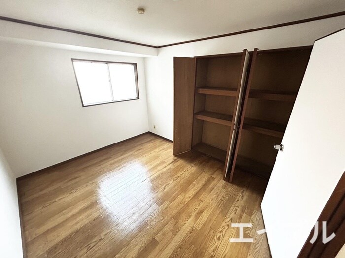 物件内観写真16　(居室)