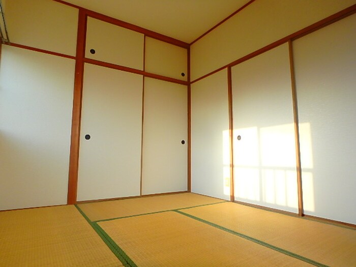 物件内観写真7　(居室)