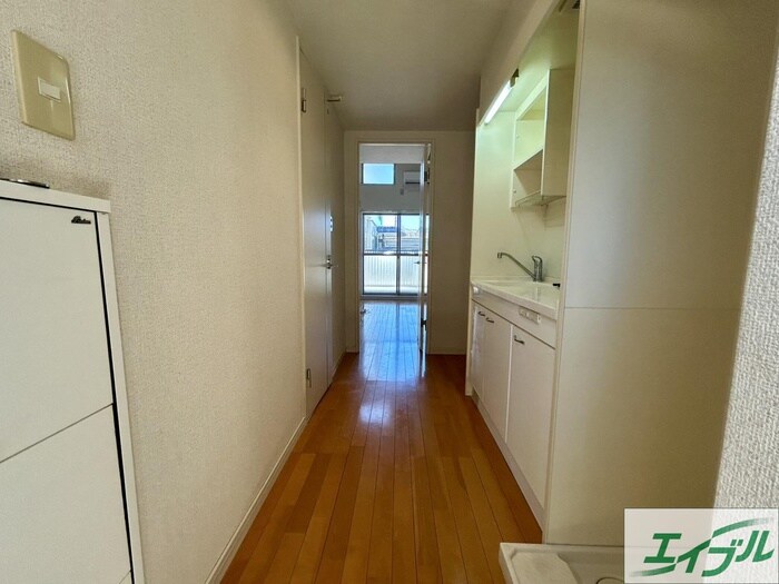 物件内観写真16　(廊下)