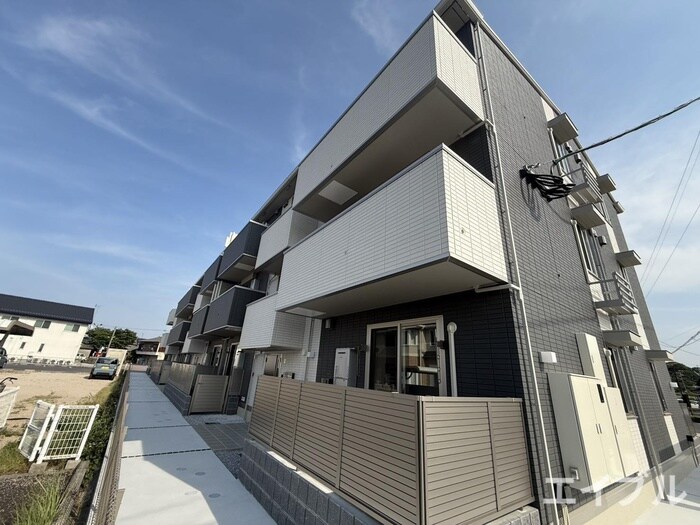 物件外観写真1　(外観写真)