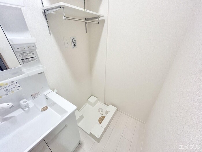 物件内観写真11　(洗濯機置場)