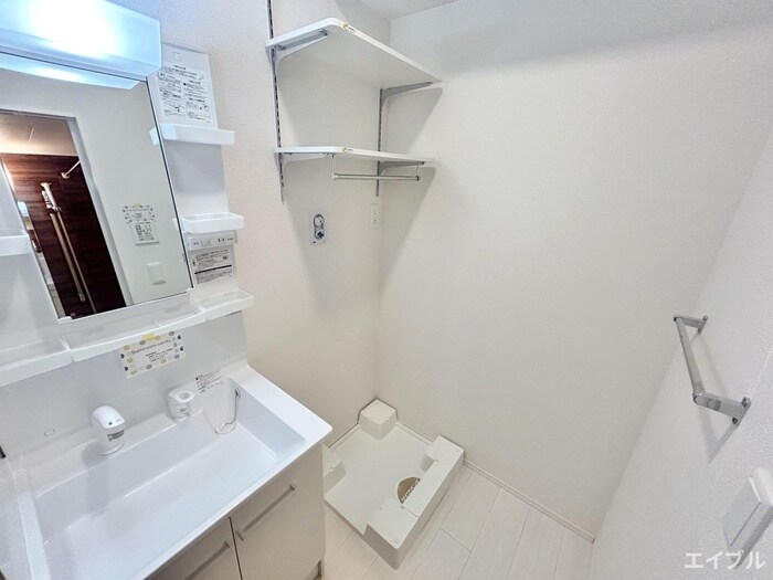 物件内観写真11　(洗濯機置場)